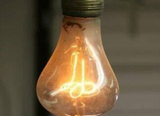 12 годин темряви: графіки відключень світла у Дніпрі та області