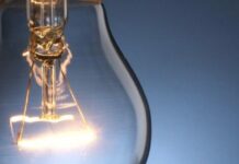 Дев’ять годин без світла: у Дніпрі попередили про відключення на завтра