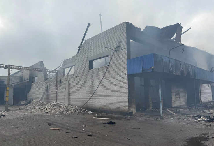 Ліквідація сухариків: на Дніпропетровщині знищено величезний склад продуктів