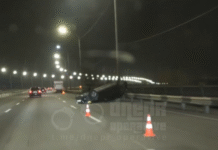 На мосту перевернулося авто: у Дніпрі значно ускладнено рух