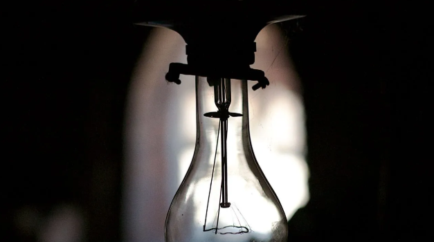 У Дніпрі аварійно знеструмило сотні будинків: коли з’явиться світло