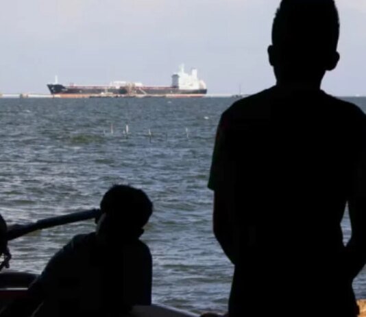 США опять остановили танкер РФ в Карибском бассейне, — WSJ