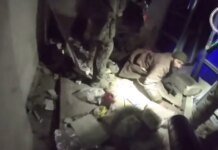 Сходили в АТБ за обменным фондом: в Купянске в разрушенном супермаркете пленили россиян. ВИДЕО