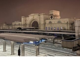 У Дніпрі на вокзалі зменшили зовнішнє освітлення