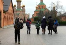 Порошенко призвал дать правовую оценку деятельности подпольных «школ русского мира»