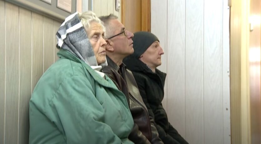 Пенсии и субсидии не пришли вовремя: что происходит с выплатами украинцев