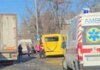 Маршрутка врезалась в фуру в Киеве: что с людьми? ВИДЕО