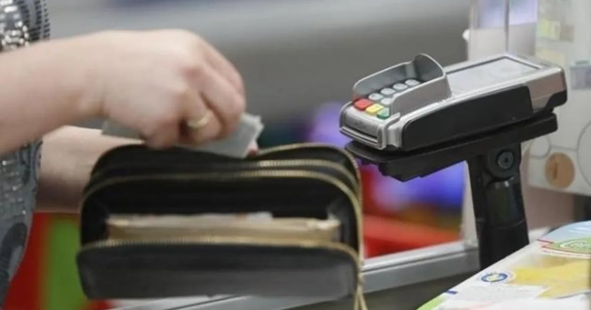 ЕС вводит новые ограничения на наличные деньги с 2027 года: какие суммы попадают под контроль