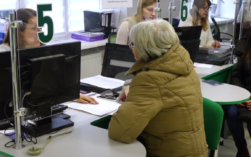 Больше не проблема: как части пенсионеров пройти идентификацию в ПФУ дистанционно