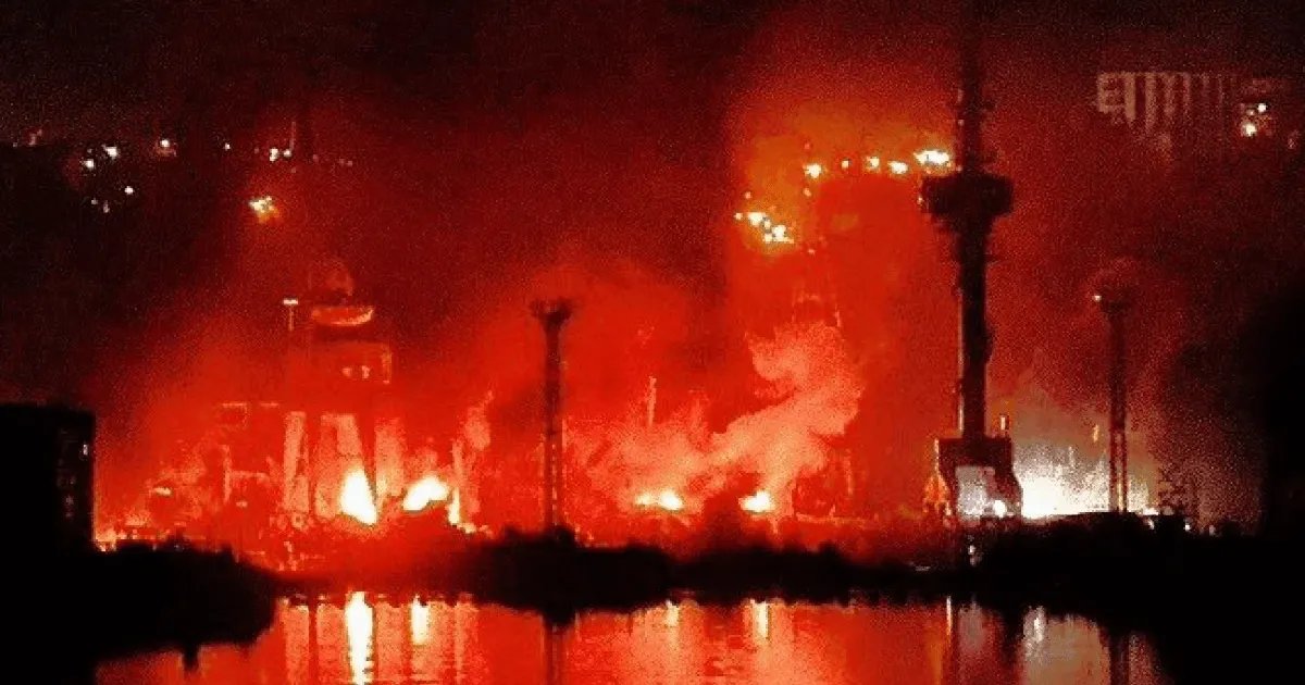 Оккупанты сообщили об отключении электроэнергии в части Севастополя в результате падения обломков