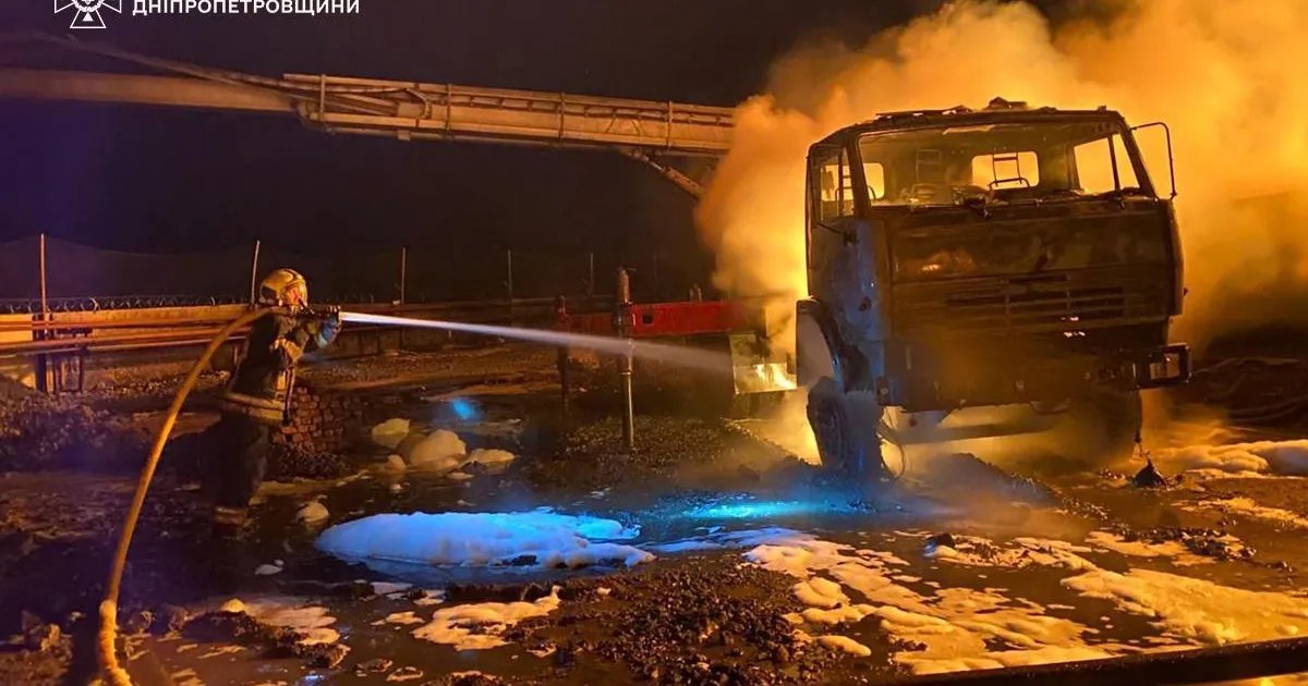 Россияне нанесли удар по спасателям в Днепропетровской области: один пожарный автомобиль уничтожен, еще два повреждены