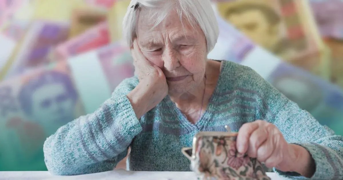 Пенсионеры и ВПЛ получат по 1500 гривен в апреле: подробности