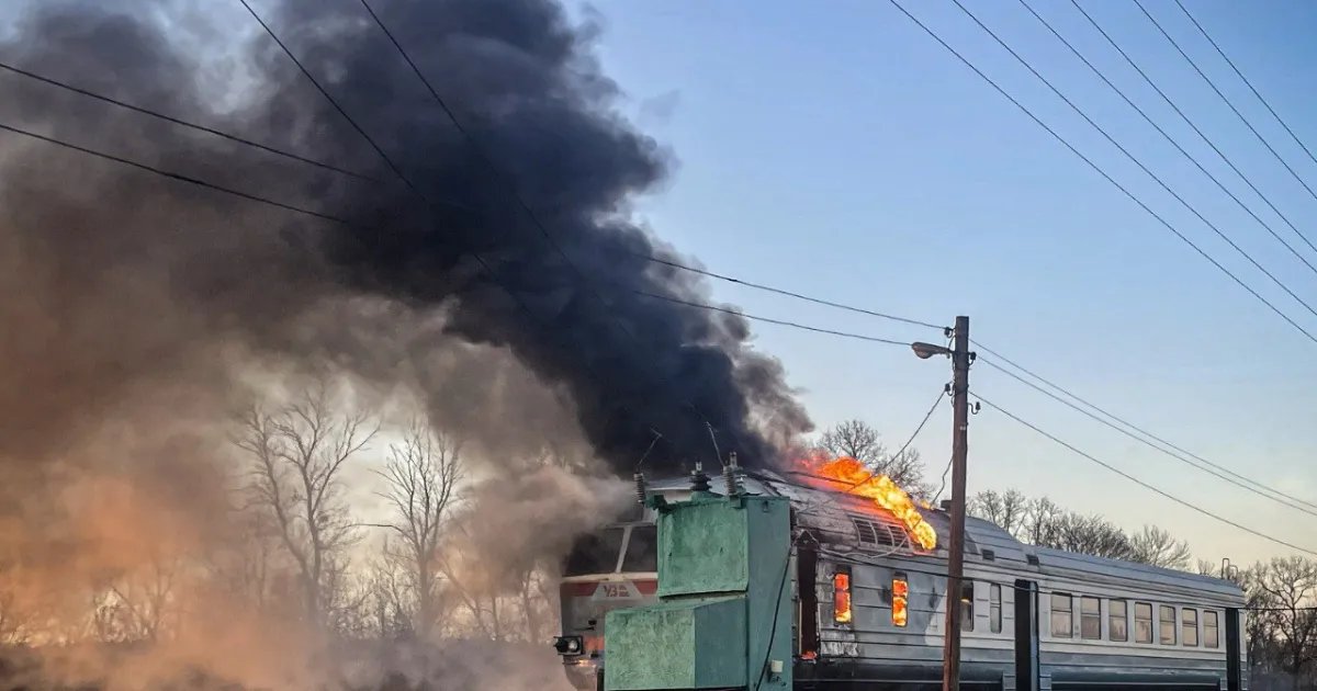 В Сумской области российский дрон попал в пассажирский поезд — «Укрзализныця» меняет расписание