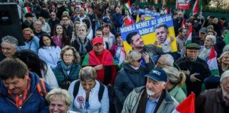 Плюнул в сторону Украины: выкупленного у Путина военнопленного заставили работать на пропаганду Орбана