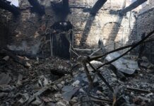 Россияне обстреляли Центральный район Херсона: есть жертвы. ВИДЕО