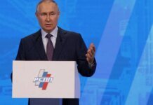 Путин пришел на съезд партии промышленников, сбежал от вопросов миллиардеров