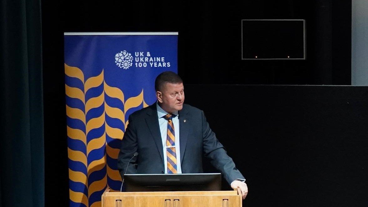 Залужный и Буданов возглавляют рейтинг доверия к политикам и общественным деятелям — опрос Socis