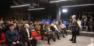 Украина должна объединиться и усилить дипломатический фронт на фоне войны на Ближнем Востоке – Порошенко