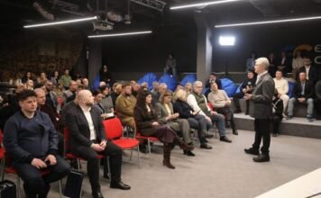 Украина должна объединиться и усилить дипломатический фронт на фоне войны на Ближнем Востоке – Порошенко