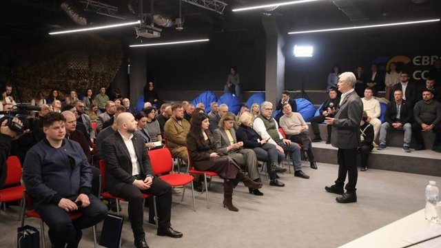 Украина должна объединиться и усилить дипломатический фронт на фоне войны на Ближнем Востоке – Порошенко