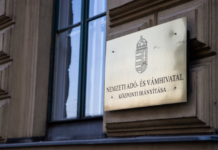 Контрабанда золота или похищение банкиров: Киев и Будапешт озвучили разные версии