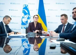 Украина рискует через два месяца остаться без денег на войну.