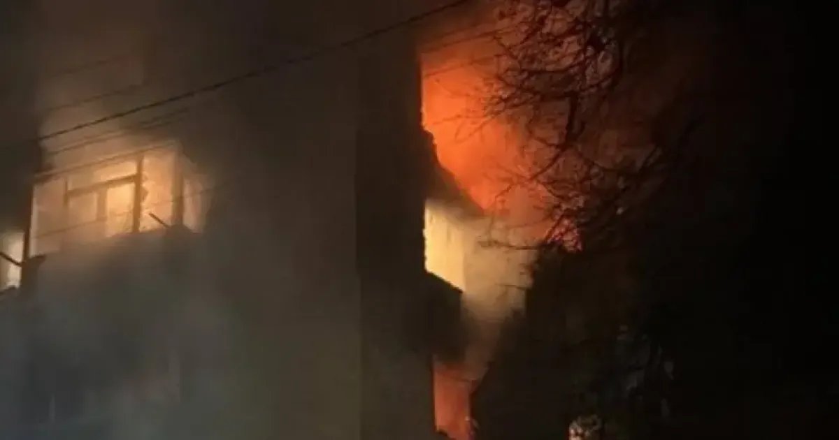 Враг нанес удар ракетой «Шахед» по Харькову: бушует пожар