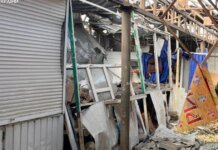 Оккупанты нанесли удар по рынку в Никополе: есть погибшие