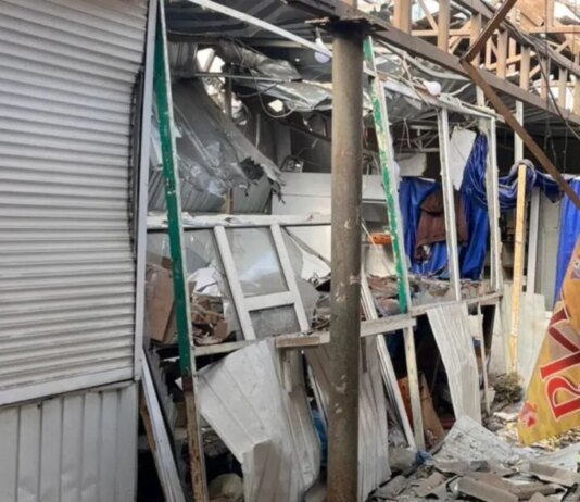 Оккупанты нанесли удар по рынку в Никополе: есть погибшие