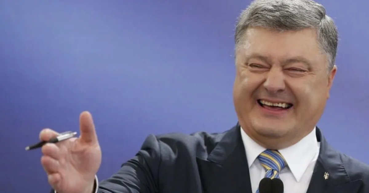 Порошенко использует суды и войну для собственного пиара, — волонтёрка