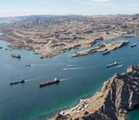 Энергетическая петля: Иран требует плату за транзит нефти и угрожает США «настоящим адом»