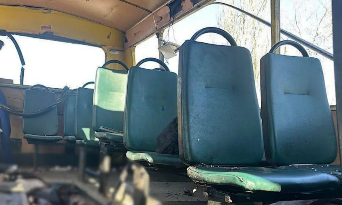 Российские военные второй раз за день обстреляли рейсовый автобус в Никопольском районе, есть раненые