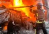 Российский дрон попал в автостоянку в Черниговской области: сгорели грузовики. ФОТО