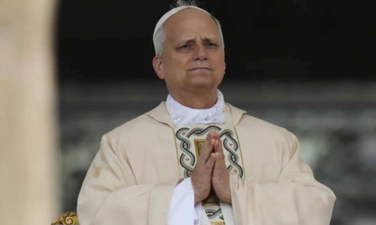 Трамп поругался с первым американским Папой: в адрес Ватикана посыпались угрозы