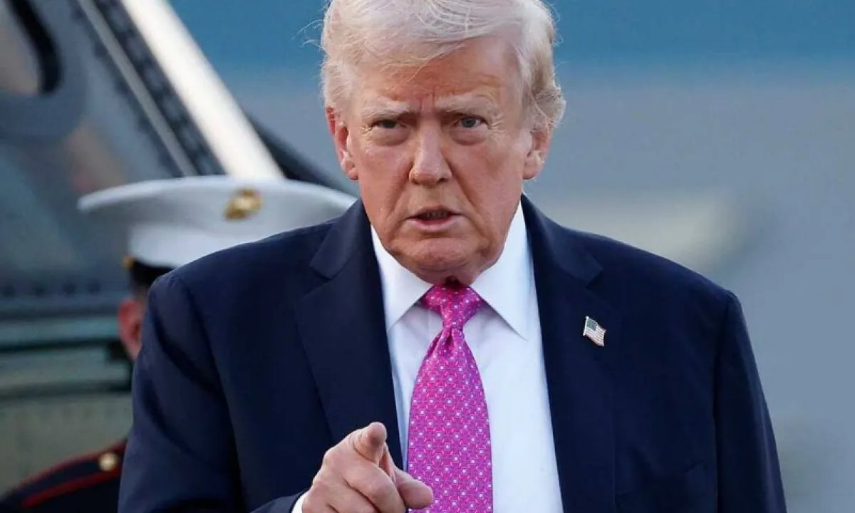 «Компьютеризированные шары и лазеры, которые плавят дроны»: Трамп восторженно рассказал о новом оружии США