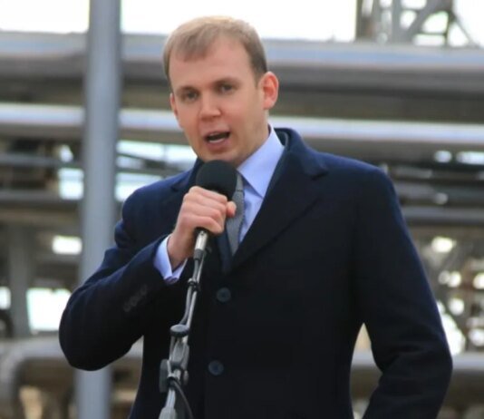 Свои грызут своих: в Москве начали публичную травлю «кошелька Януковича». ВИДЕО