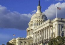 Ужасающий курс: в Конгрессе разнесли администрацию Трампа за игры с Кремлем