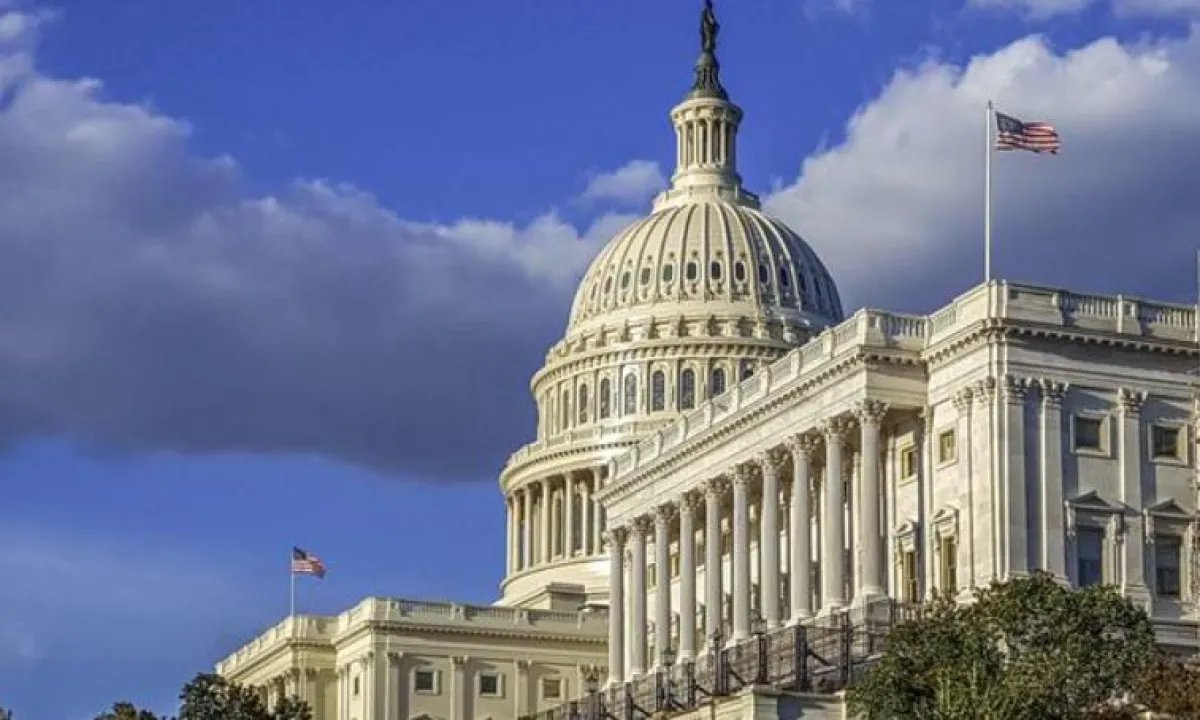 Ужасающий курс: в Конгрессе разнесли администрацию Трампа за игры с Кремлем