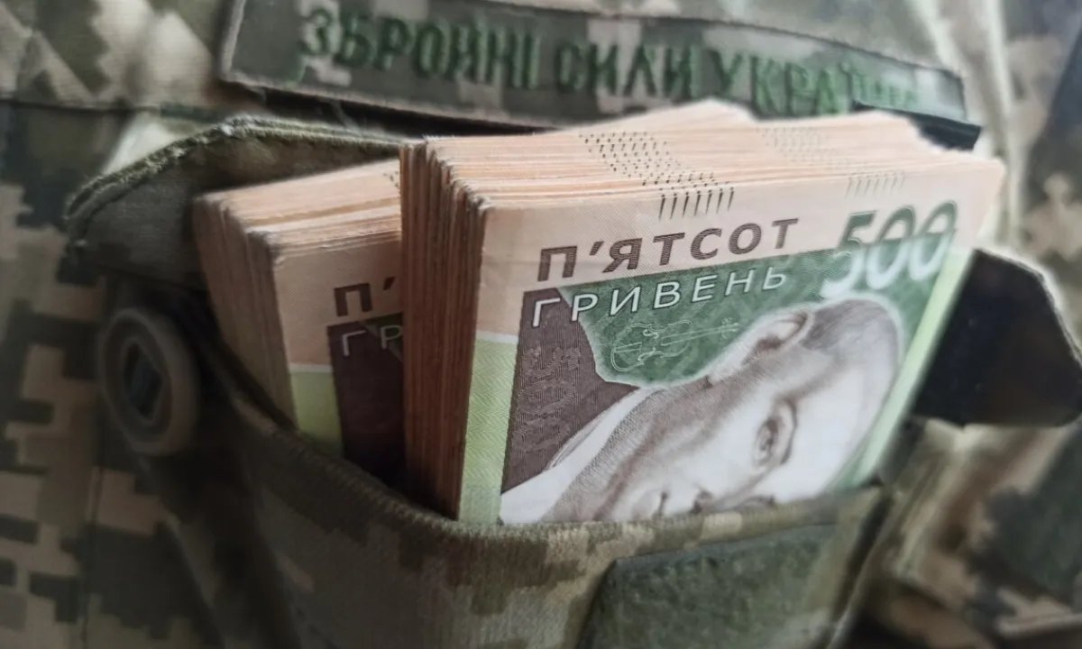 Новые выплаты военнослужащим: кому и за что увеличат зарплату