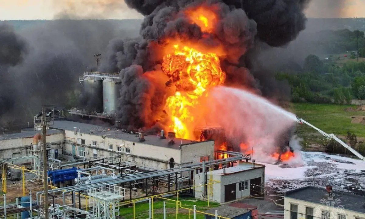 Феодосия в черном саване: крымский предатель требует снести нефтебазу под корень. ФОТО, ВИДЕО