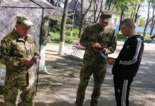 Смартфон как наводка: почему в ТЦК забирают гаджеты ради безопасности