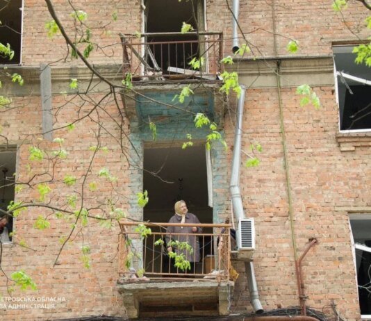 Более 20 часов обстрелов Днепра: после массированной атаки возросло число жертв