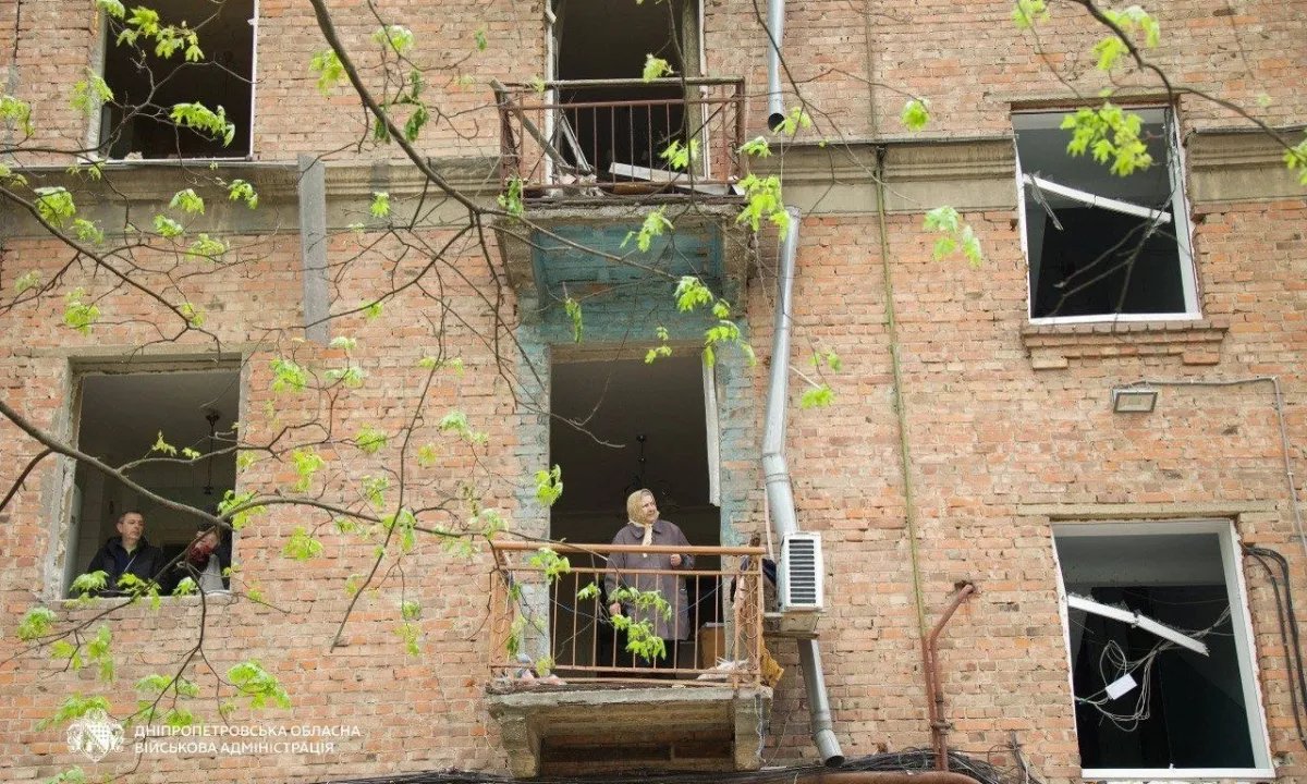 Более 20 часов обстрелов Днепра: после массированной атаки возросло число жертв