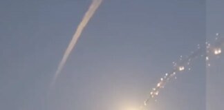 В Киеве фиксируют вражеские беспилотники и взрывы