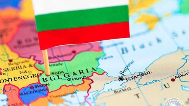 Партия экс-президента Болгарии Радева набирает 45% на парламентских выборах в стране, он уже заявил о победе