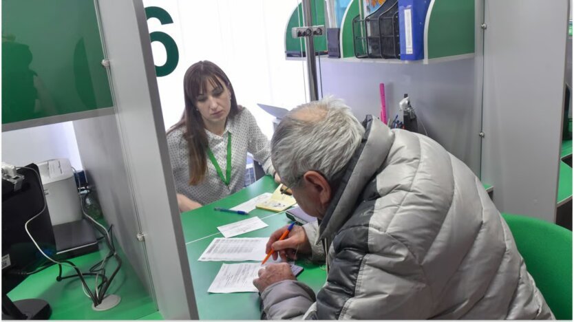 Пенсионеров ждет массовая «зачистка»: за кем придут домой и кого навсегда лишат выплат