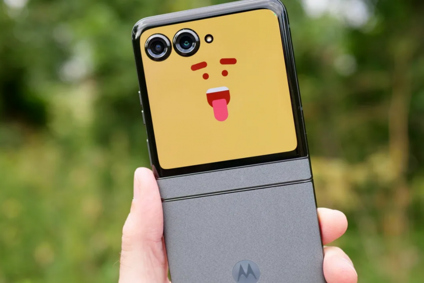 Впервые за долгое время: Motorola дает Razr и Edge шанс на Android 17 раньше всех