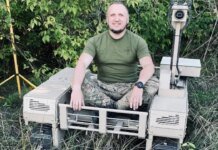 Спасение из ада: украинские роботы вывезли раненых пенсионеров из прифронтового города. ВИДЕО