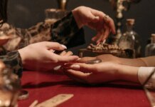 В Раду внесли законопроект о штрафах за гадание и магию