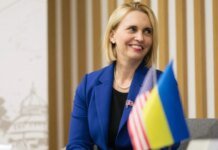 Дипломатия глухих телефонов: экс-посол Бринк рассказала, как Трамп «подставил» посольство США в Украине